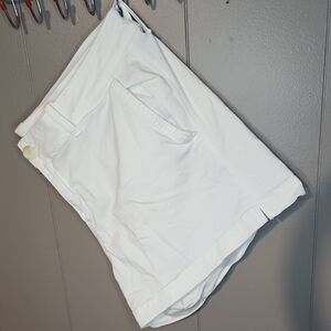 American Eagle Outfitters White Cuffed Women’s Shorts